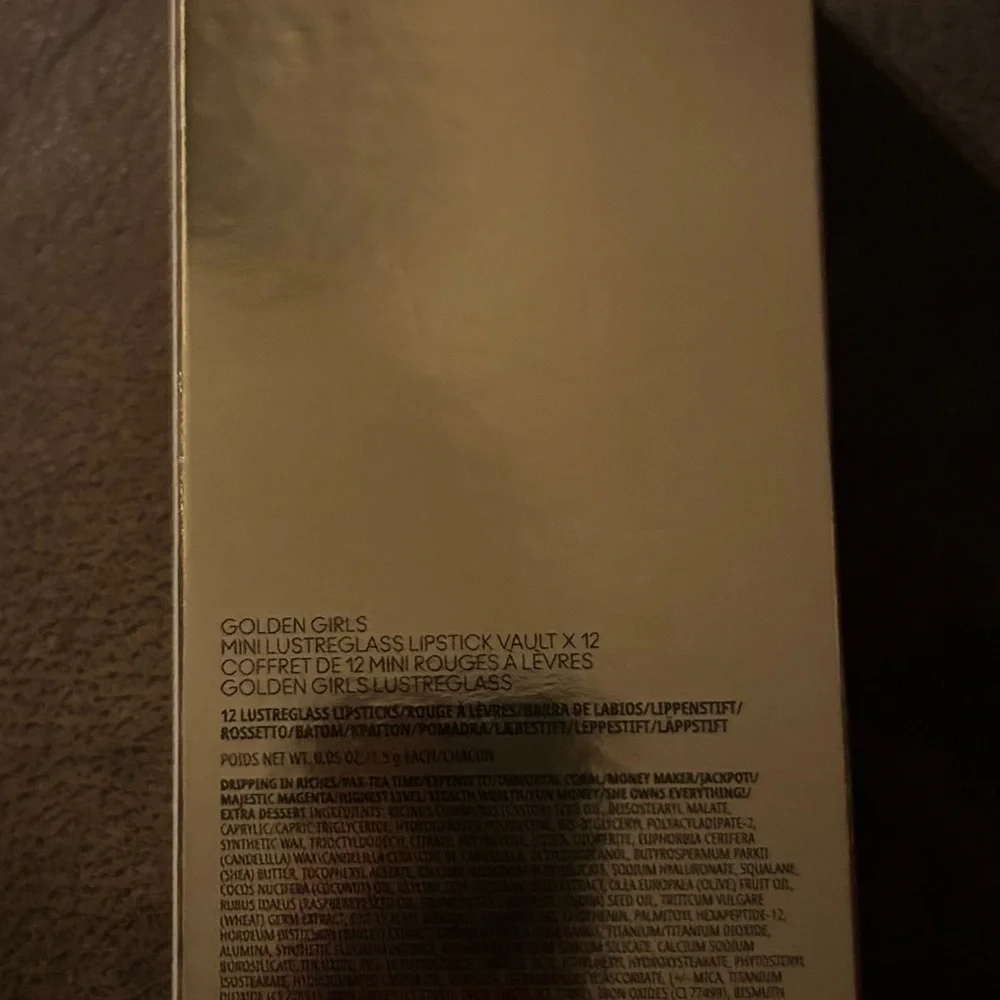 M.A.C limited edition Golden Girls Mini Lustreglass lipstick vault with 12 lip - Picture 3 of 3